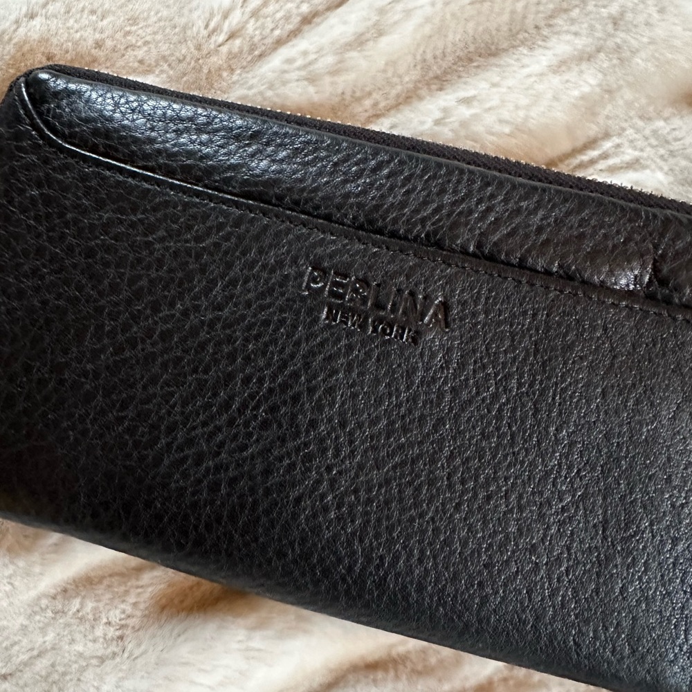 PERLINA | Black Leather Zip Round Wallet - Picture 5 of 10